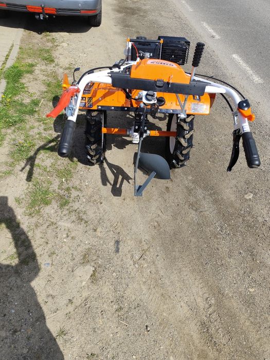 Vând motocultor Ruris de 18 cai