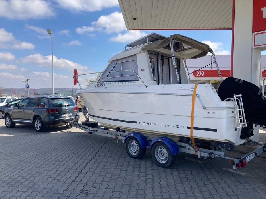 Vand barca Mery Fisher 645 cu motor Suzuki 175 cp si peridoc Brenderup 2500 kg inmatriculate Romania