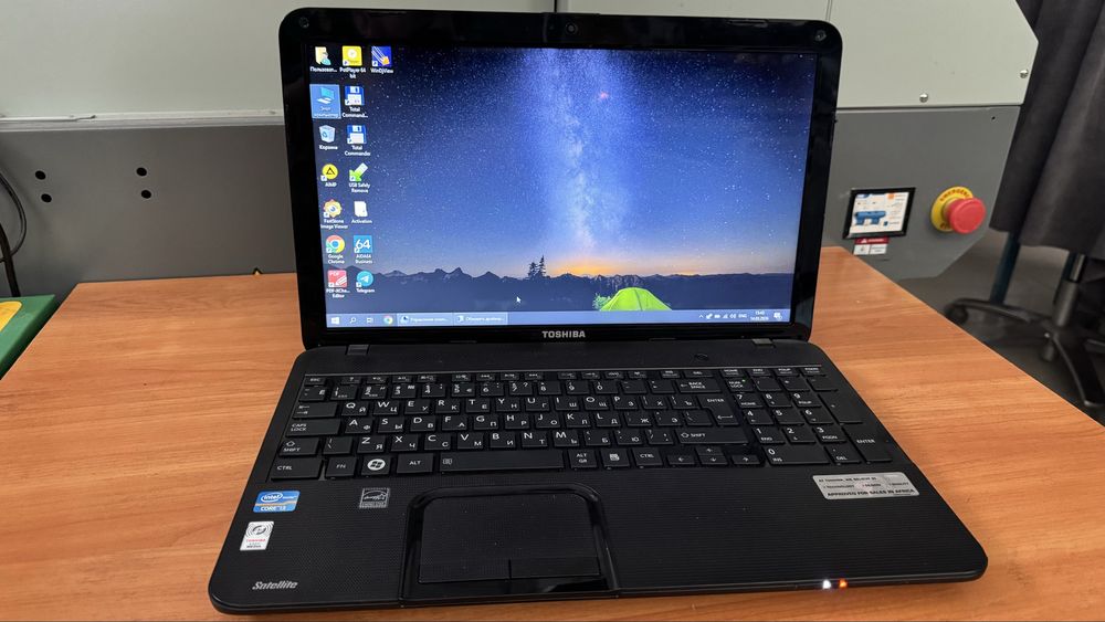 Ноутбук Toshiba i3