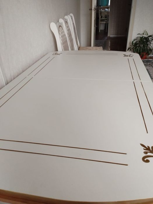 Продам стол за 65 тыс тг срочно