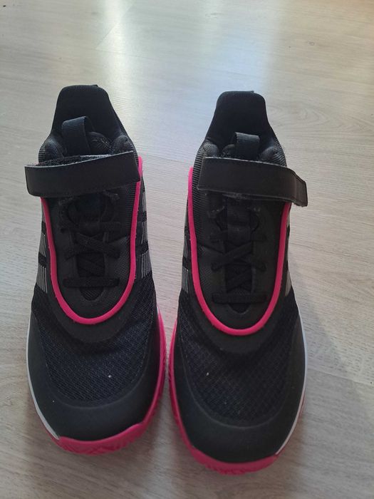 Маратонки за момиче