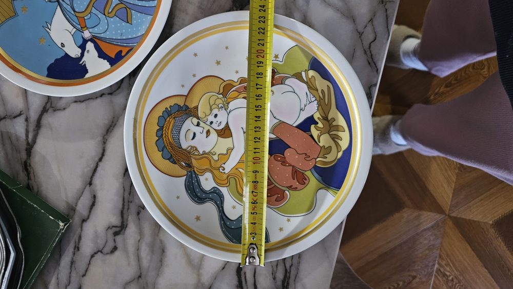 Антикварна чиния