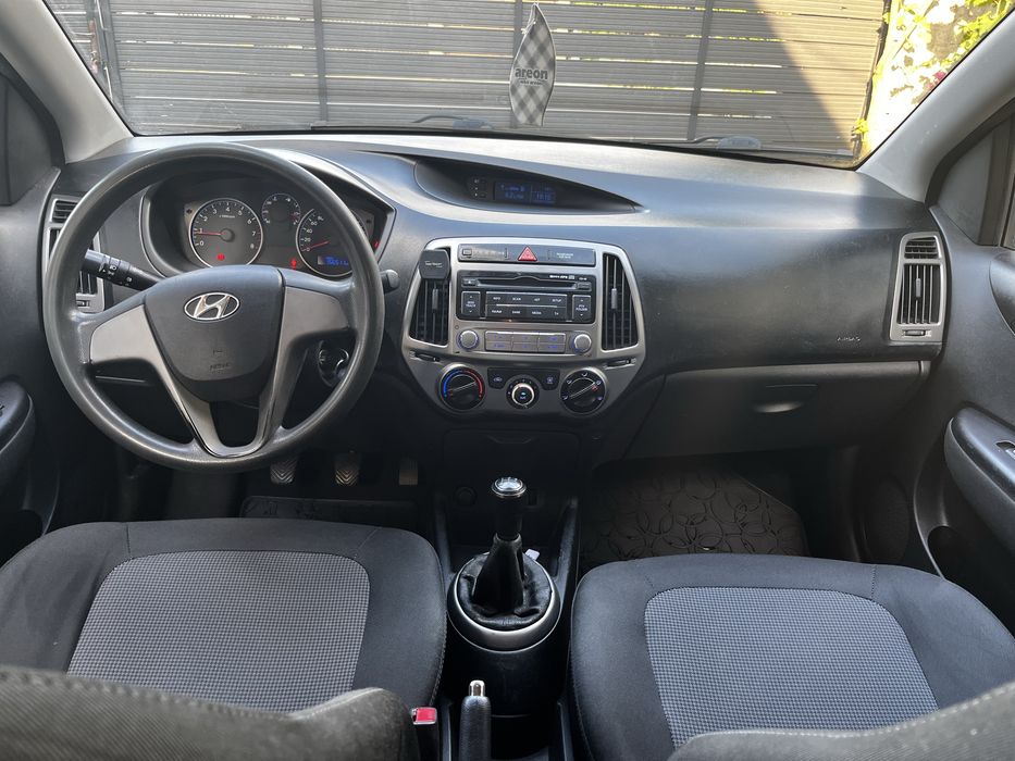 HYUNDAI i20 2014 — imagine 3