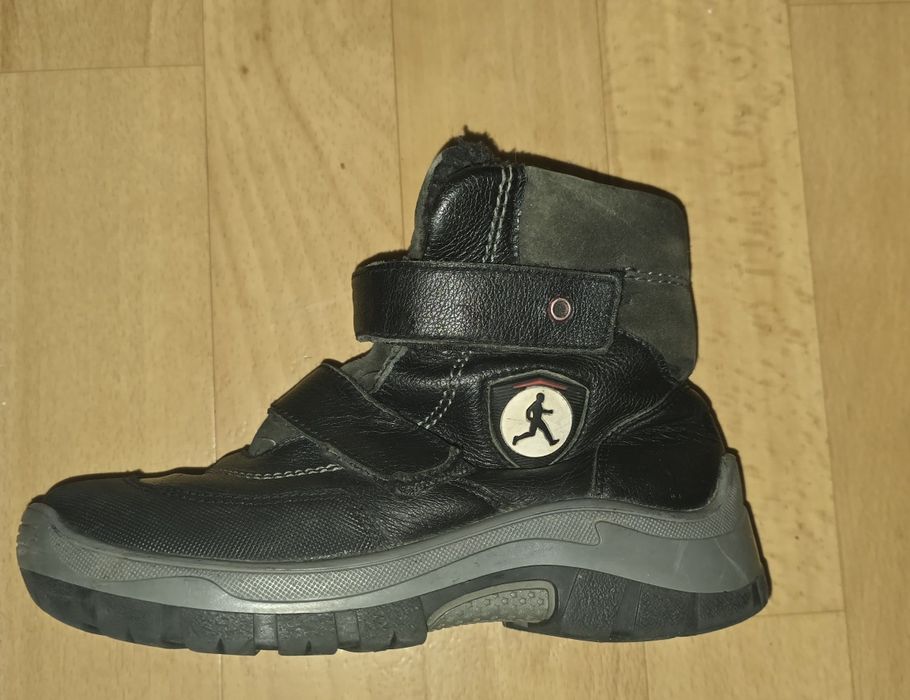 Продам зимние сапоги для мальчика