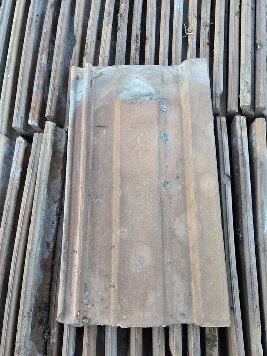 Țigla depe un Acoperiș intreg