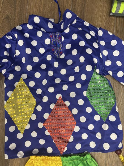 Кастюм петрушка хороший красивый