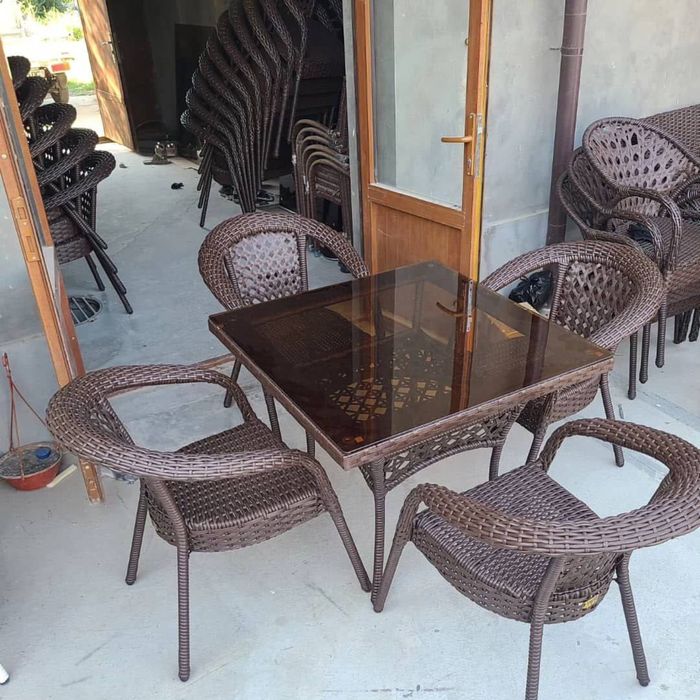 РАТАН стол-стул сотилади