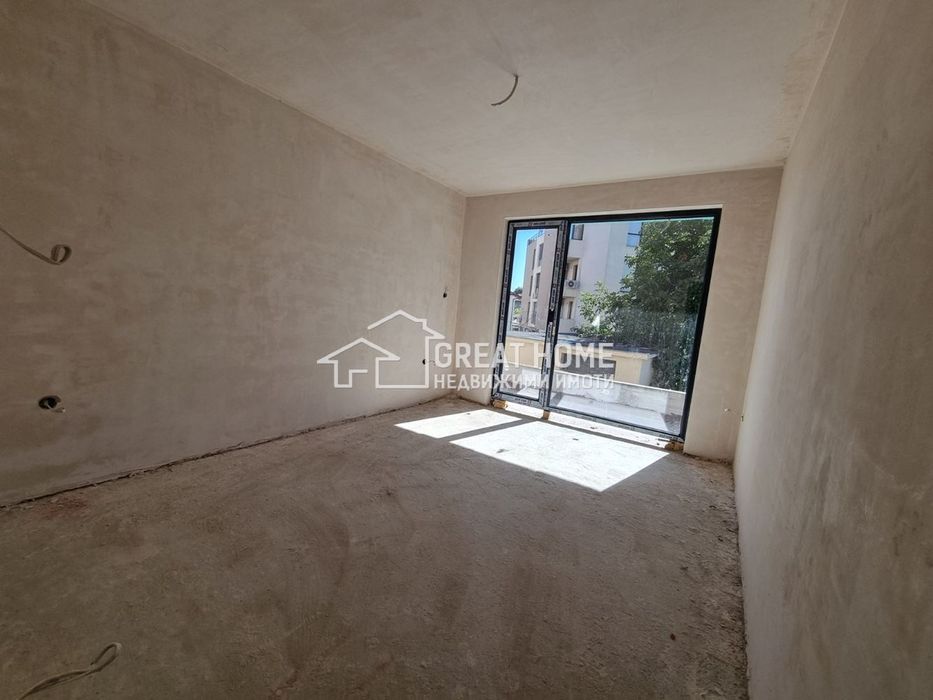 Център ! Тристаен ! Втори Етаж !