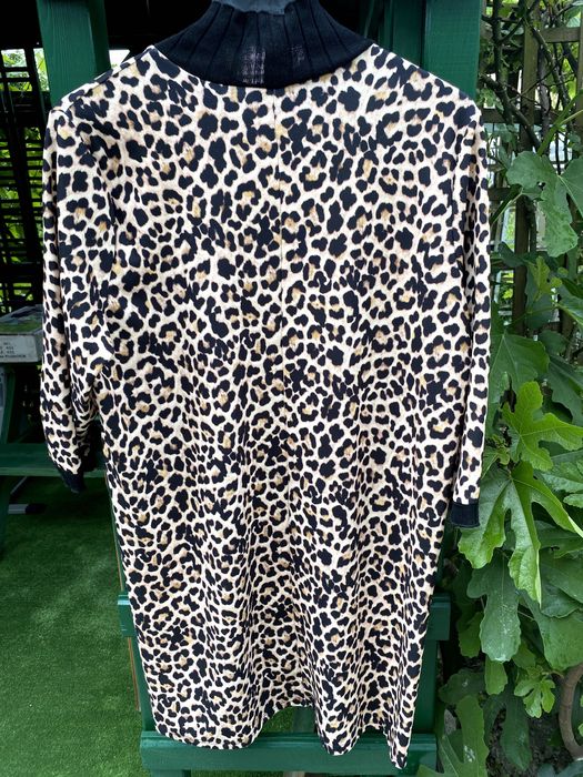 Rochie Zara Basic animal print (leopard), guler inapt, marimea M, noua cu eticheta