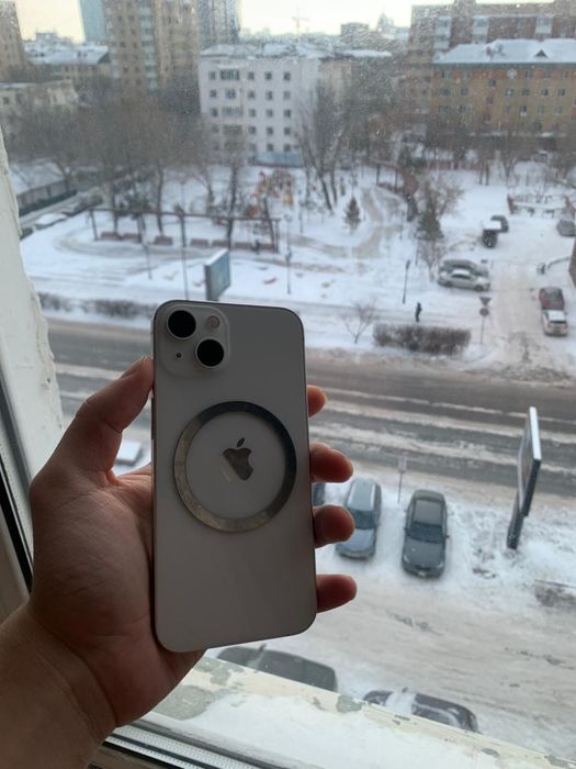 Продам iPhone 13