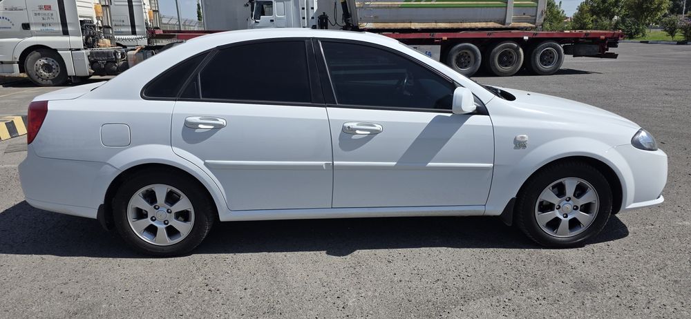 Продается Lacetti Gentra 2020 года. В отличном состоянии.