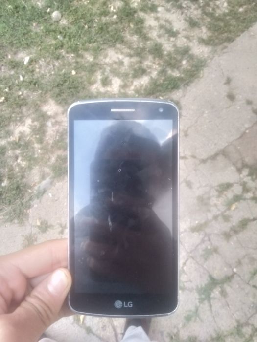 Телефон LG-X220ds