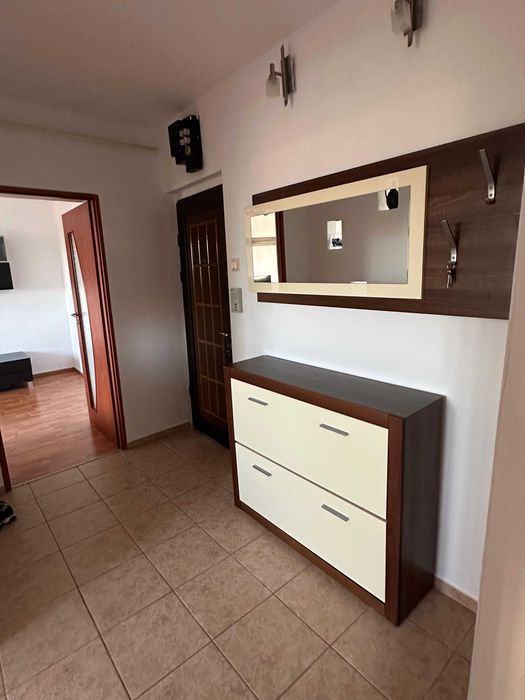 Inchiriez Apartament 2 camere, decomandat