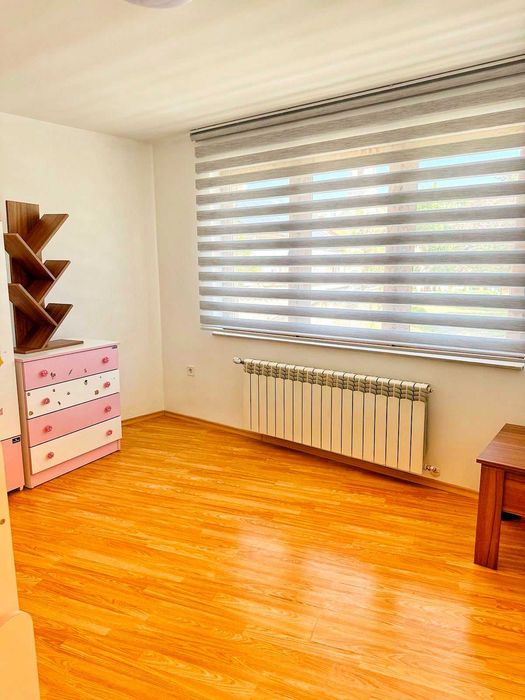 Дава се под наем Тристаен апартамент в Асеновград - 90 кв.м за 331.5 € - Снимка #1