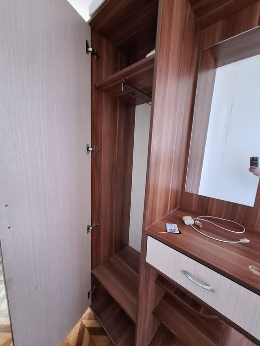 Прихожая с зеркалом