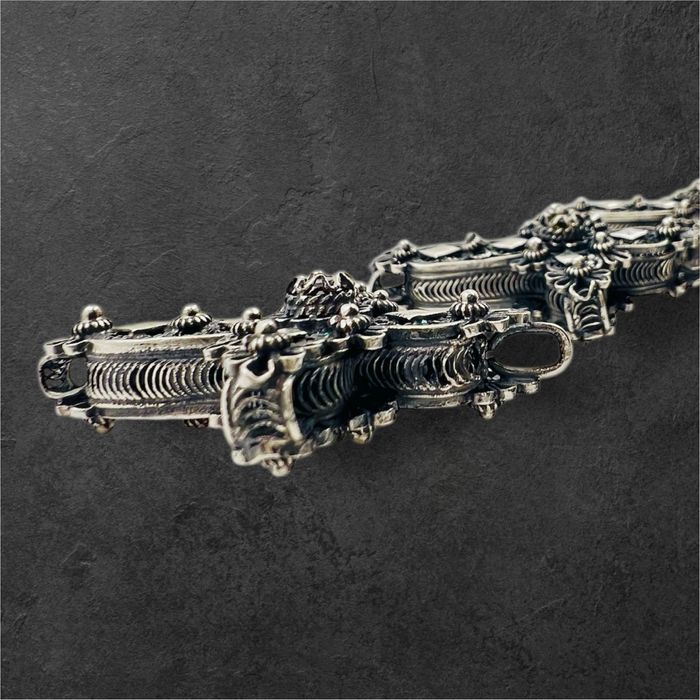 Сребърен кръст с полускъпоценен камък – ръчна изработка