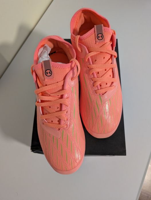 Бутонки Under Armour Magnetico Select 4 FG 39 номер