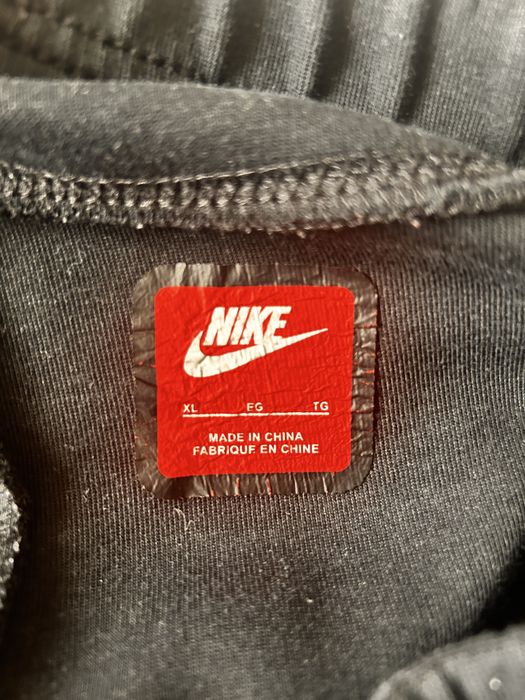 Pantaloni nike tech negri