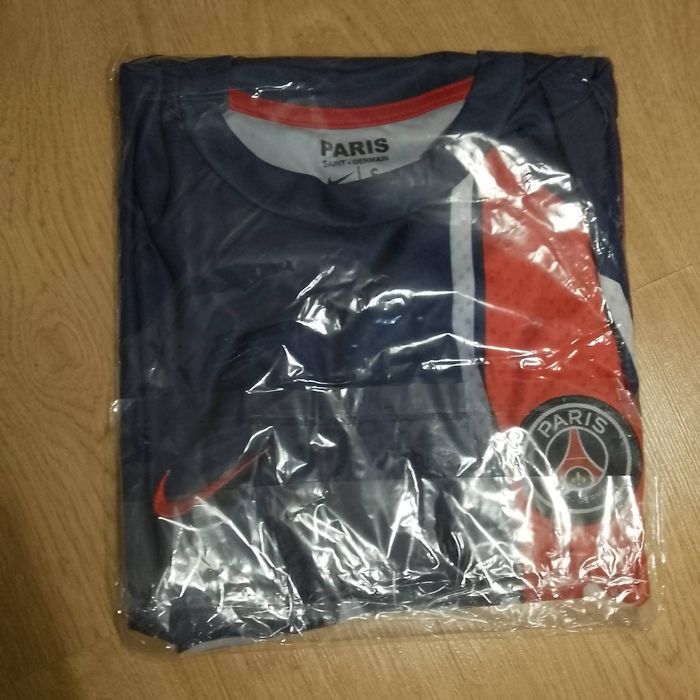 Футболни тениски Барселона, Манчестър Сити, Реал Мадрид,  ПСЖ, Арсенал