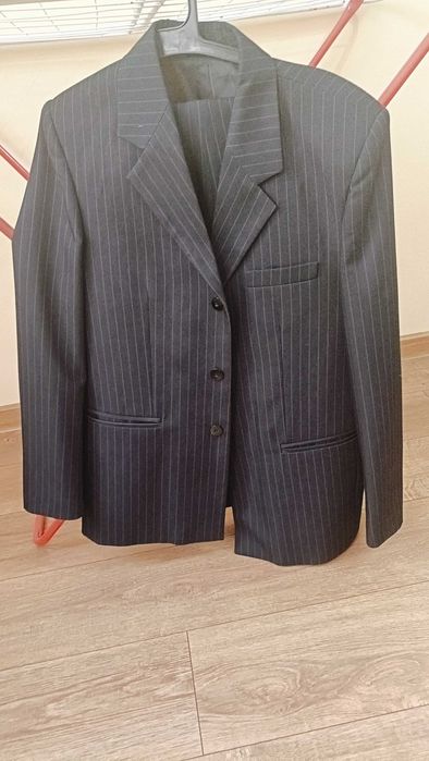 Sacou Barbati,bleumarin închis,mărimea 48,model dungat