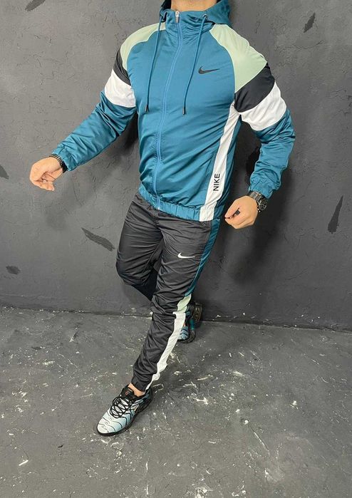 Trening NIKE Model NOU 2025 din Fâș l Compleu
