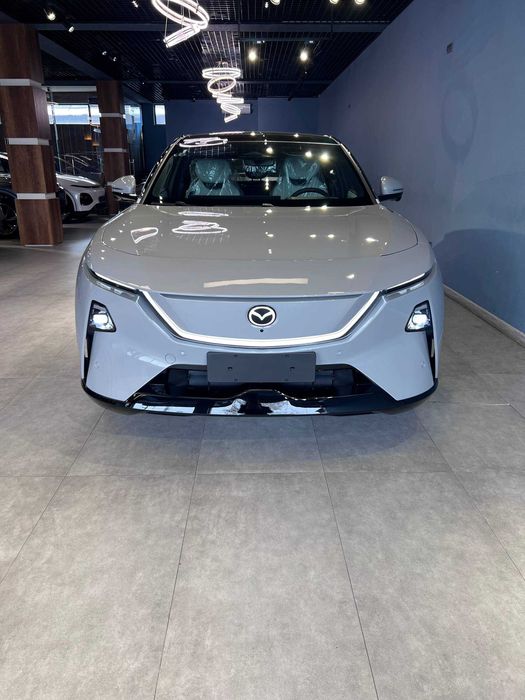 Mazda EZ60 Max Full pozitsiya Gibrid