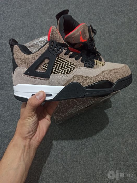 Air Jordan 4 "Taupe Haze" / Xitoydan kelgan / Razmer: 42.5 (9 US)
