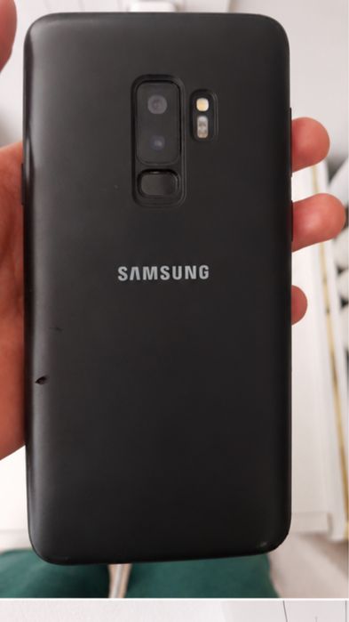 Обменяю самсунг с9+