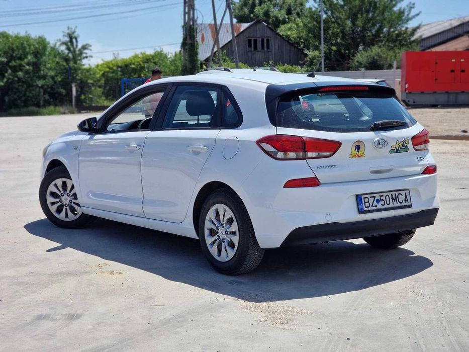 HYUNDAI i30 2017 — imagine 3