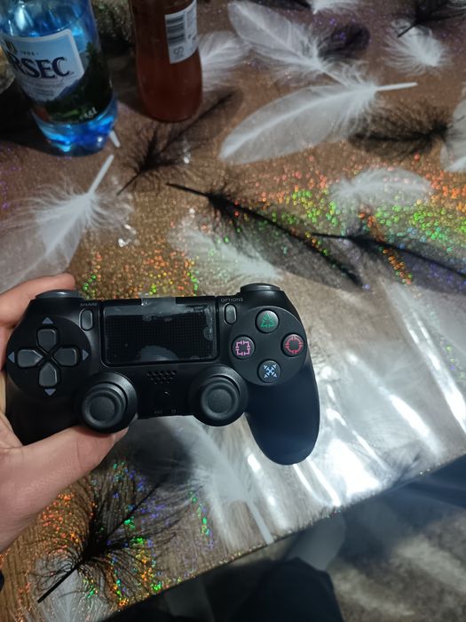 Vând controler  nou  nouț ps 4