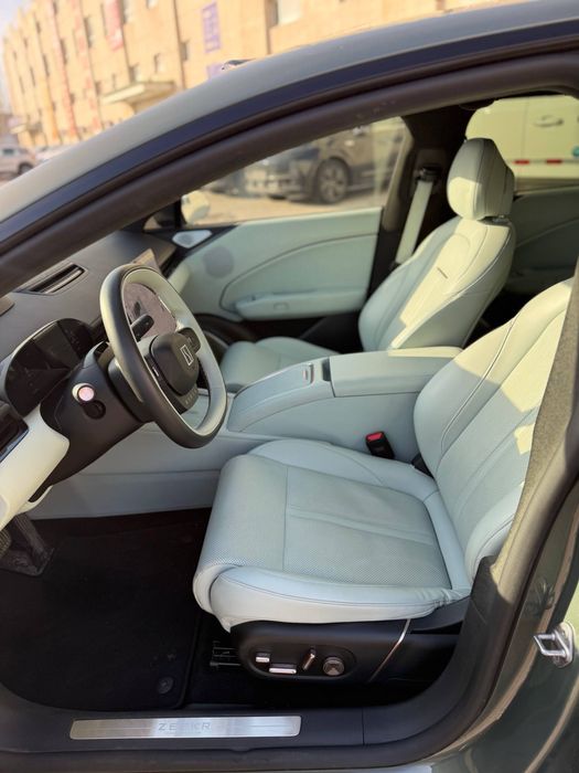 Zeekr Зеекр 007