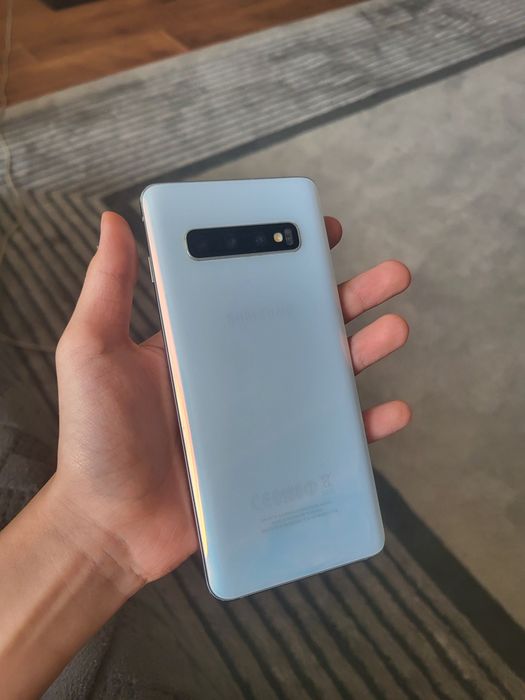 Samsung s10 128/8