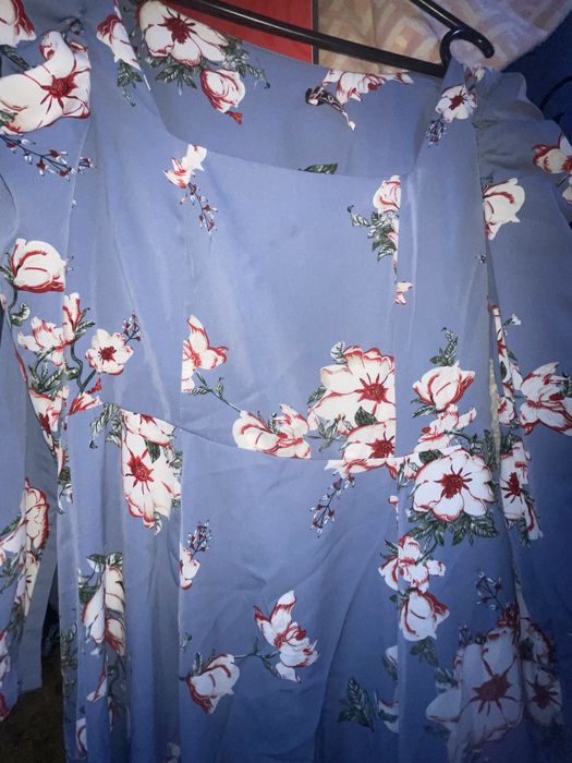 Плтье почти новое