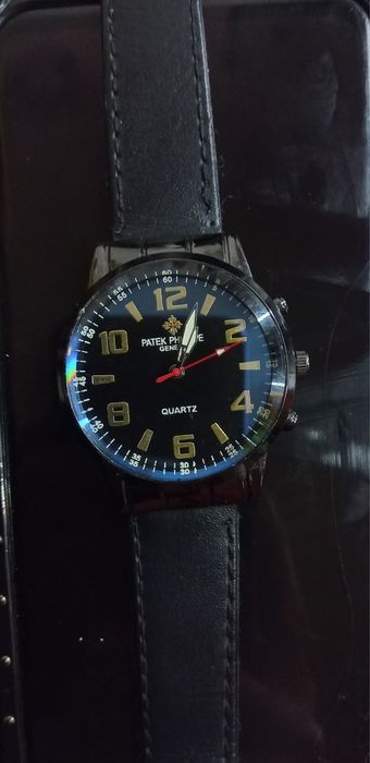 Продам часы кварцевые