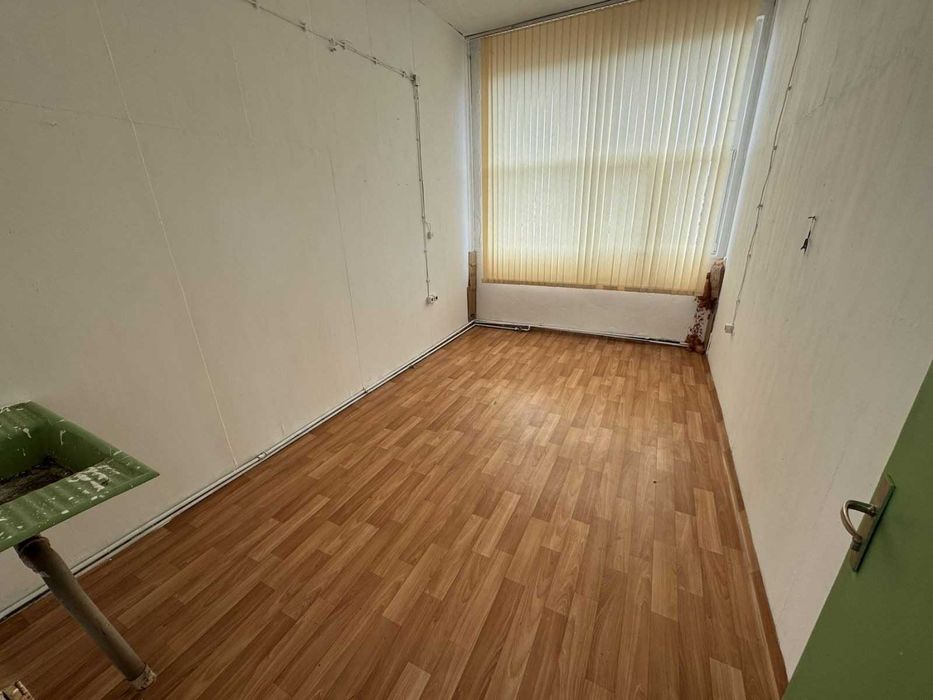 Продава се Промишлена сграда в Русе, Родина 1 - 545 кв.м за 663 €/кв.м - Снимка #7