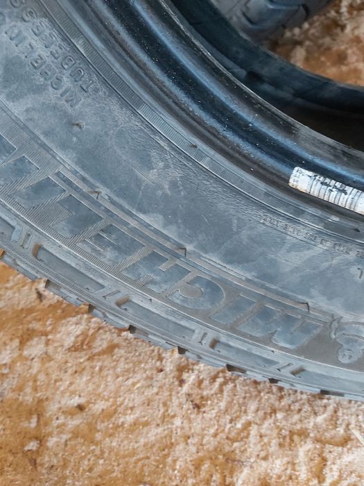 Гуми за бус втора употреба