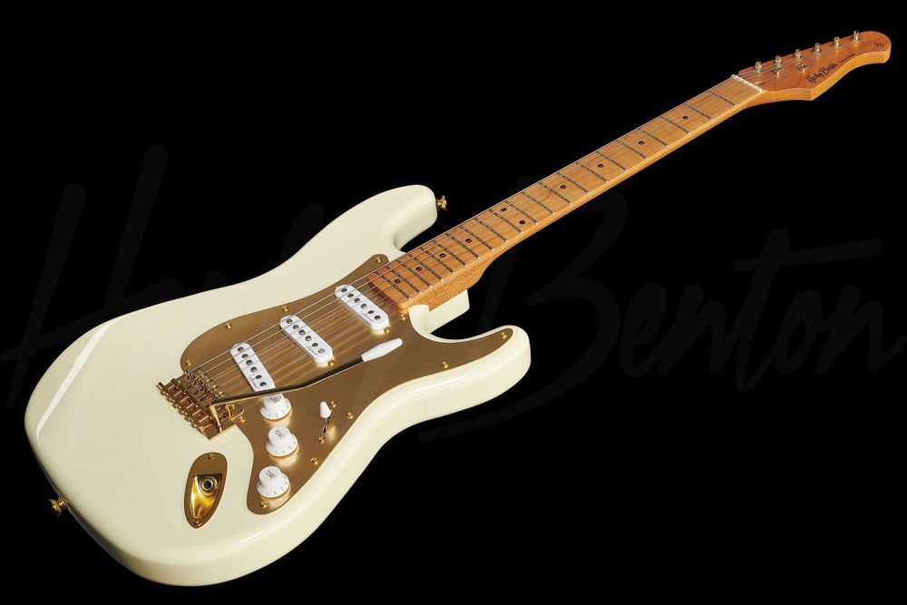 Harley Benton ST-62DLX OW Vintage Series електрическа китара