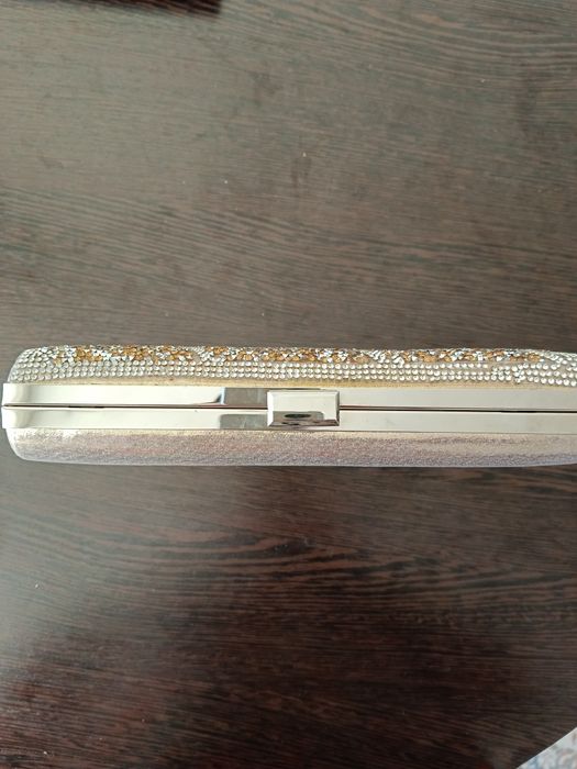 Продам клатчи новые