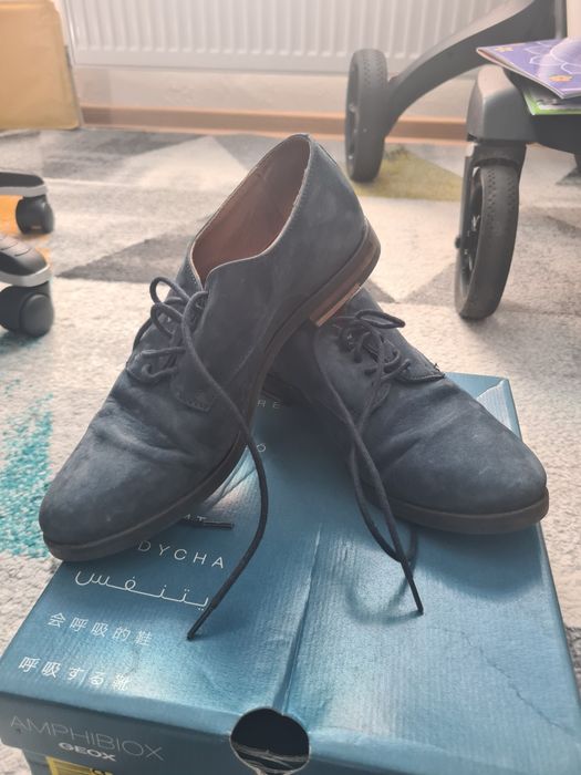 Pantofi de piele intoarsa