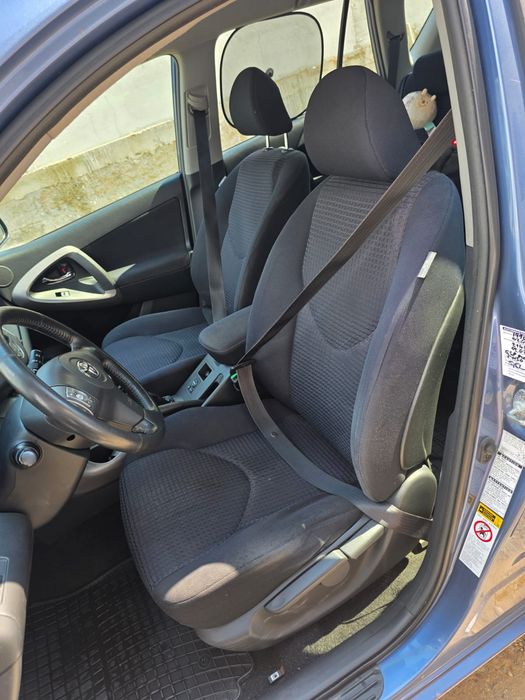 Vand Toyota Rav 4 D-Cat  2.2 4x4
