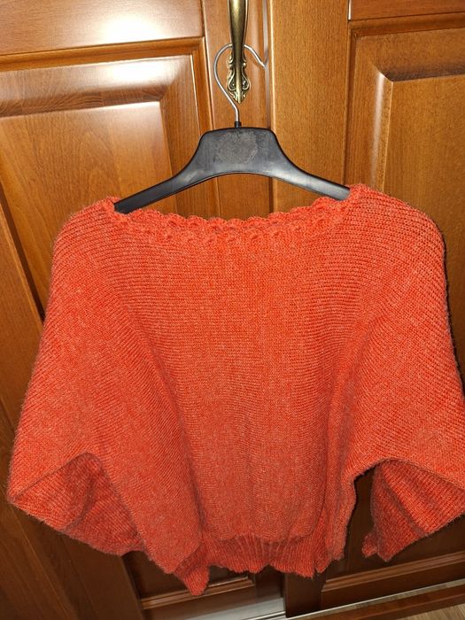 Vând bluza tricotata la masina