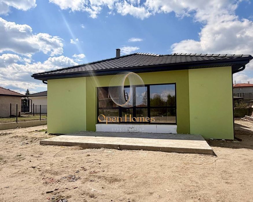 Къща в Пловдив, област-с.Скутаре площ 133 цена 228000