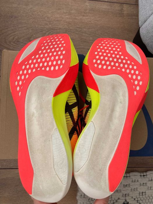 Маратонки Asics Metaspeed Sky