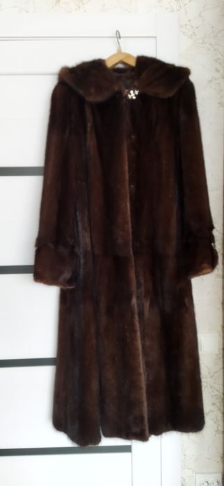 Продам норковую шубу
