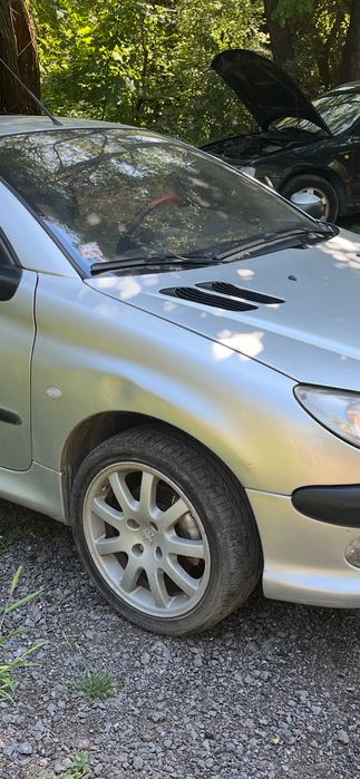 Рено лагуна 1.8 бензин