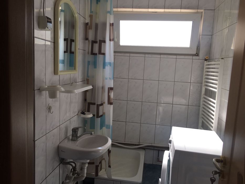 Inchiriez apartament 2 camere