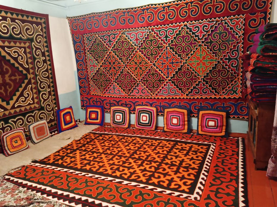 Сырдак, корпешки, подушки