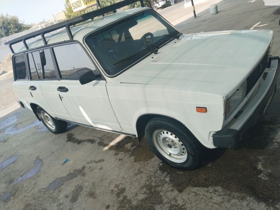 Avtomobil Vaz 2104