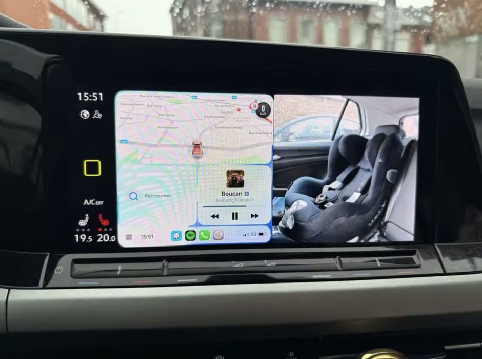 Ottocast Cabin Care – Безжичен CarPlay/Android Auto адаптер + Камера за купето (2-в-1)