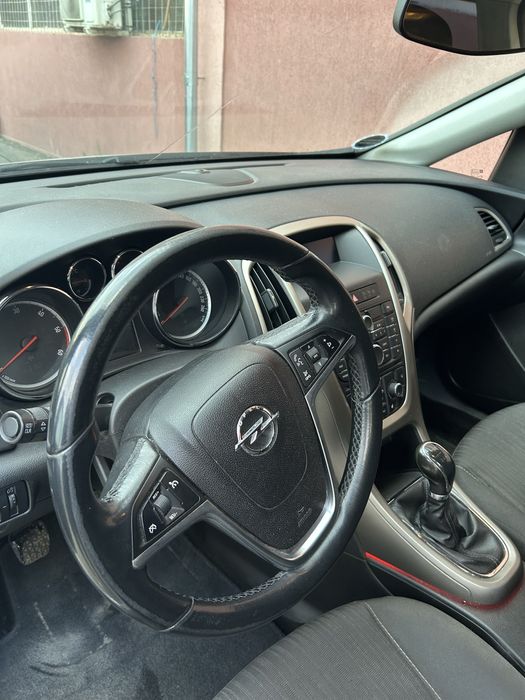 OPEL  ASTRA  J -1.7 CDTI ecotec